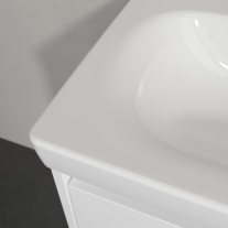 Lavoar suspendat Villeroy&Boch Skyla 60 cm, CeramicPlus, alb alpin
